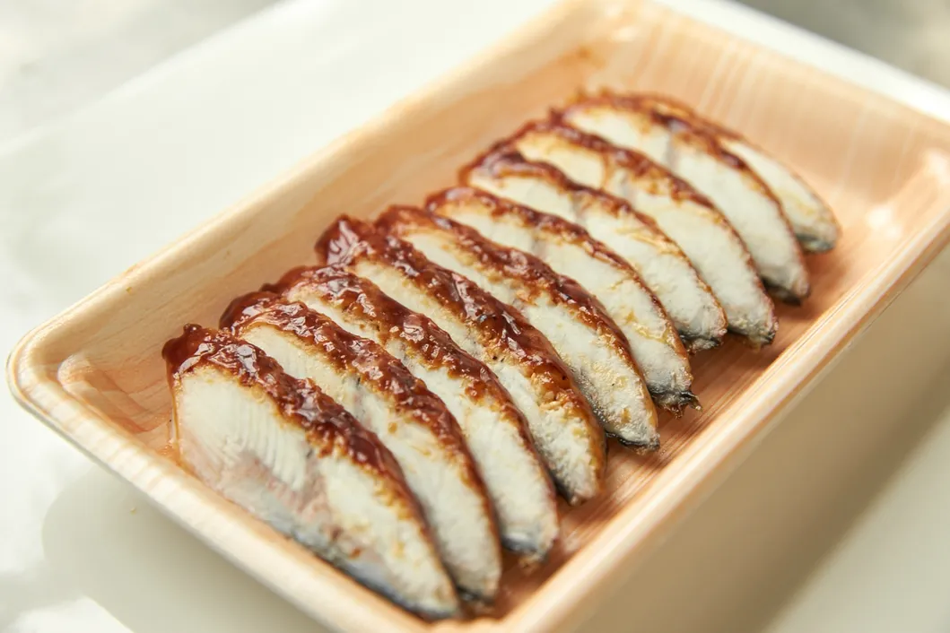 Anguilla Japonica Variety Frozen Roasted Eel, Unagi Kabayaki, Frozen Prepared Eel, Frozen Broiled Eel, Frozen Grilled Eel, Smoked Eel, Packed in Bulk/Vacuum Bag