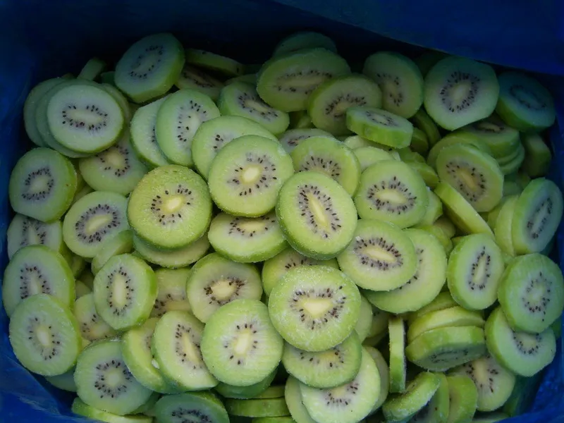 Sinocharm Brc a Approved IQF Kiwi Sliced Dice Frozen Kiwi Sliced Dice